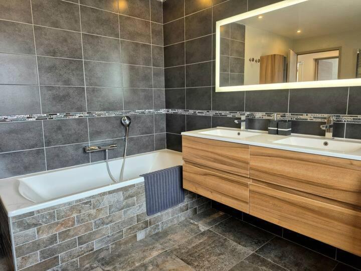 Chalet proche Paradiski, Jacuzzi, sauna, billard, jardin La Plagne Exteriör bild